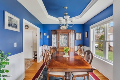 Lakeside views! 3,000 sq/ft of comfortable living space with 2 - photo 24