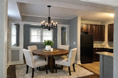 Welcome to The Hough House, a classic triplex full of old school - photo 28