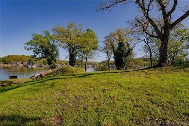 Extremely rare opportunity to acquire a lakefront point property - photo 30
