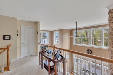 Lakeside views! 3,000 sq/ft of comfortable living space with 2 - photo 40