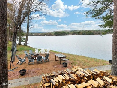 Lakeside views! 3,000 sq/ft of comfortable living space with 2 - photo 61