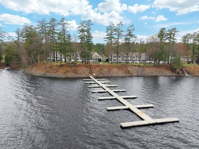 Lakeside views! 3,000 sq/ft of comfortable living space with 2 - photo 63