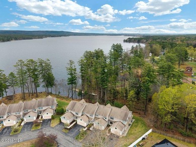 Lakeside views! 3,000 sq/ft of comfortable living space with 2 - photo 64