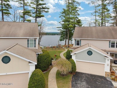 Lakeside views! 3,000 sq/ft of comfortable living space with 2 - photo 68