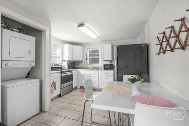 Charming 3-bedroom, 1-bath home located just minutes from - photo 13
