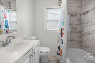 Charming 3-bedroom, 1-bath home located just minutes from - photo 17