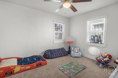 Charming 3-bedroom, 1-bath home located just minutes from - photo 21