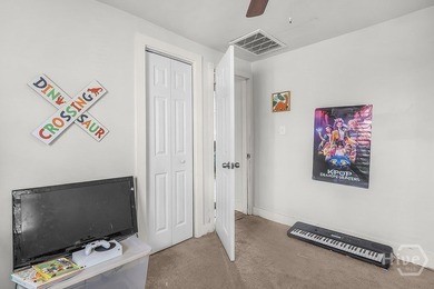 Charming 3-bedroom, 1-bath home located just minutes from - photo 22