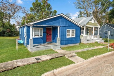 Charming 3-bedroom, 1-bath home located just minutes from - photo 31