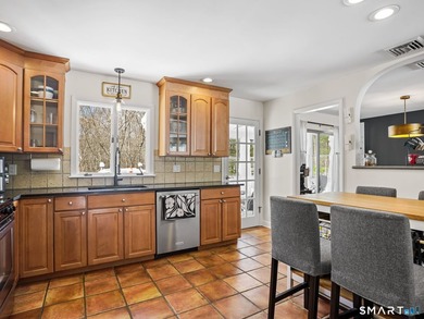 An exceptional opportunity to live in one of Trumbull's - photo 10