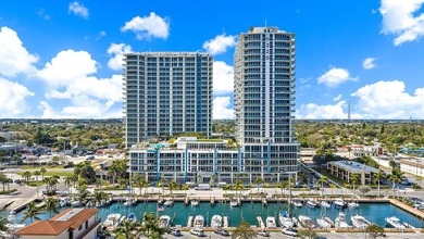 Perched on the 15th floor, this brand-new waterfront residence - photo 1