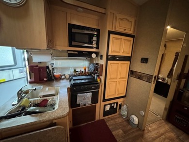 Oversized corner lot with septic. Two bedroom. One and one half - photo 3