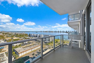 Perched on the 15th floor, this brand-new waterfront residence - photo 10