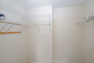Beautifully maintained 2-bedroom, 2-bath brick garden home - photo 29