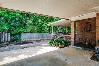 Beautifully maintained 2-bedroom, 2-bath brick garden home - photo 34