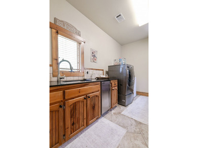 Escape to your own peaceful retreat on over 3.5 acres just a - photo 34