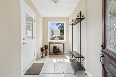 Located on a great block in the heart of Lakeview, this - photo 2