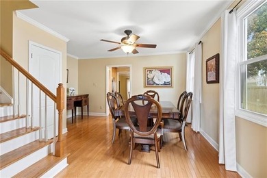 Located on a great block in the heart of Lakeview, this - photo 5