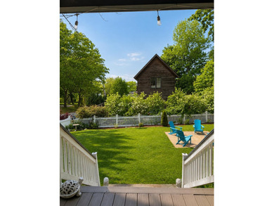 Welcome to 248 Pleasant Avenue on Peaks Island, where classic - photo 4