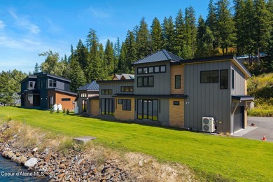 New Lakefront Quality Custom built home sitting at Lake Level on - photo 4