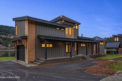 New Lakefront Quality Custom built home sitting at Lake Level on - photo 5