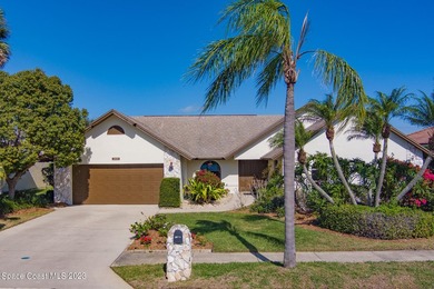 Here's your Chance of a lifetime to own a waterfront home - photo 1