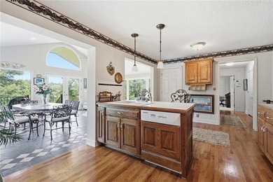 Rare opportunity to own a beautiful ranch home on 10.29 scenic - photo 12
