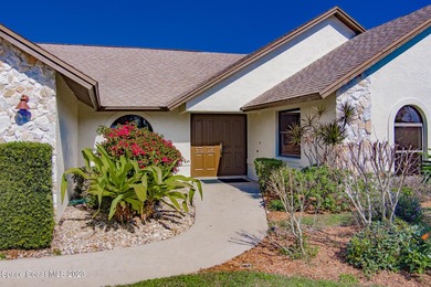 Here's your Chance of a lifetime to own a waterfront home - photo 4