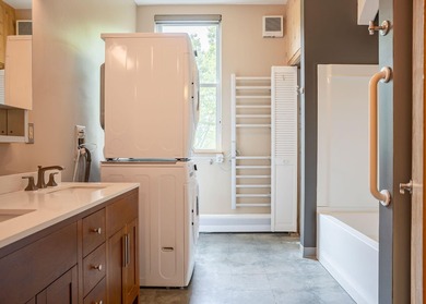 Welcome to the highly desirable Park Street Condominium - photo 19
