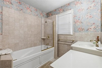 Rare opportunity to own a beautiful ranch home on 10.29 scenic - photo 23