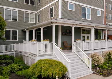 Welcome to the highly desirable Park Street Condominium - photo 28