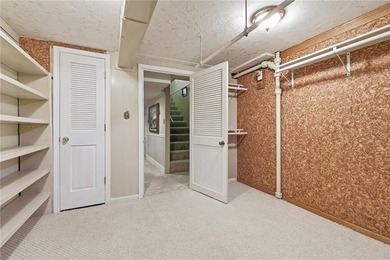 Rare opportunity to own a beautiful ranch home on 10.29 scenic - photo 34
