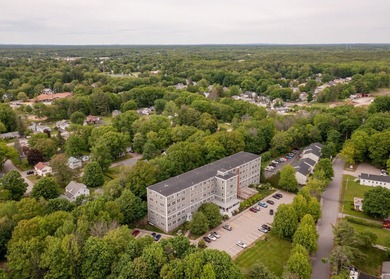 Welcome to the highly desirable Park Street Condominium - photo 38