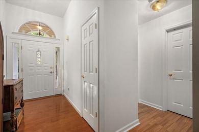 Beautifully refreshed single-level home in the amenity-rich - photo 5