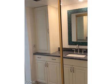 Excellent location Centrally located, close by to Private and - photo 18