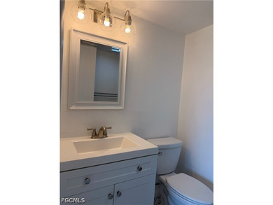 Excellent location Centrally located, close by to Private and - photo 21