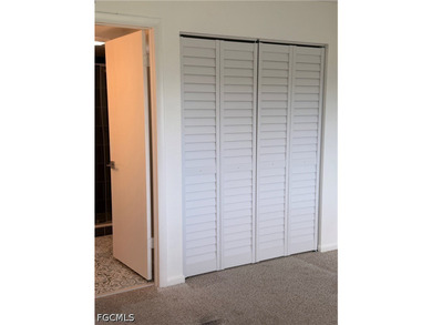 Excellent location Centrally located, close by to Private and - photo 23