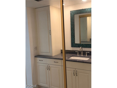 Excellent location Centrally located, close by to Private and - photo 29