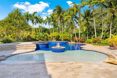 Perfectly located in the heart of Pinecrest along one of its - photo 29