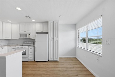 Well-maintained one-bedroom residence in 55+ community featuring - photo 8