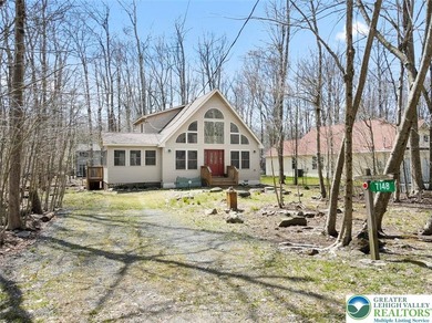 Arrowhead Lake Home For Sale in Coolbaugh Twp Pennsylvania