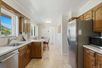 Located in the desirable Hampton West Estates community of - photo 10