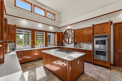 Tucked away in the heart of the Redlands, this private estate - photo 12