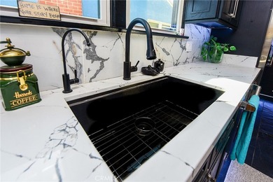 RARE 500 Sq Ft PRIMARY SUITE! Price Improvement! Refreshed and - photo 22