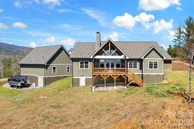 Welcome to this gorgeous home where exceptional craftsmanship - photo 5