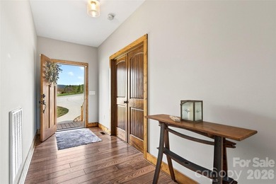 Welcome to this gorgeous home where exceptional craftsmanship - photo 8