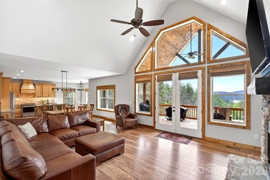 Welcome to this gorgeous home where exceptional craftsmanship - photo 9