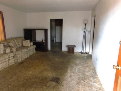 TLC 2-Bedroom home with accessibility features with convenient