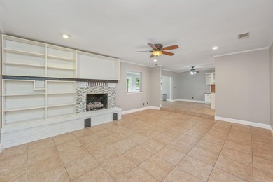 Welcome to this spacious brick ranch, offering the perfect - photo 12