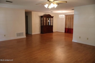 Discover a fantastic opportunity in South Pascagoula-just